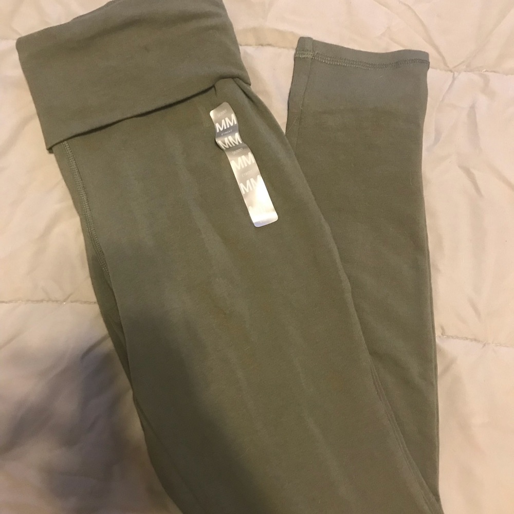 DONATING SOON NWT forever 21 leggings